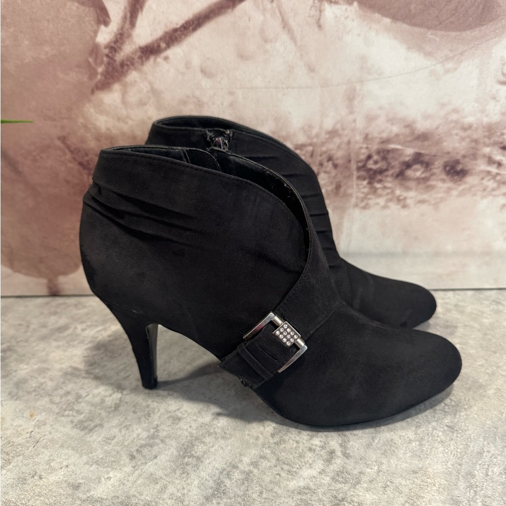 Kathy Van Zeeland Black Suede Ankle Boots VZolga Embellished Buckle Size 9.5